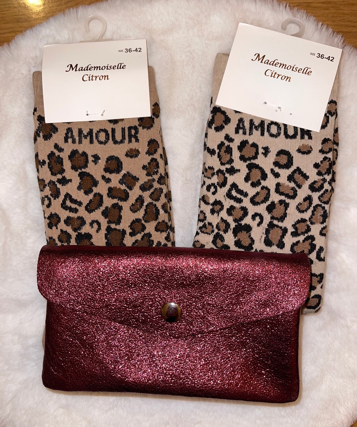 ✨ Portefeuille Cuir Bordeaux + 2 Paires Chaussettes Léopard ✨