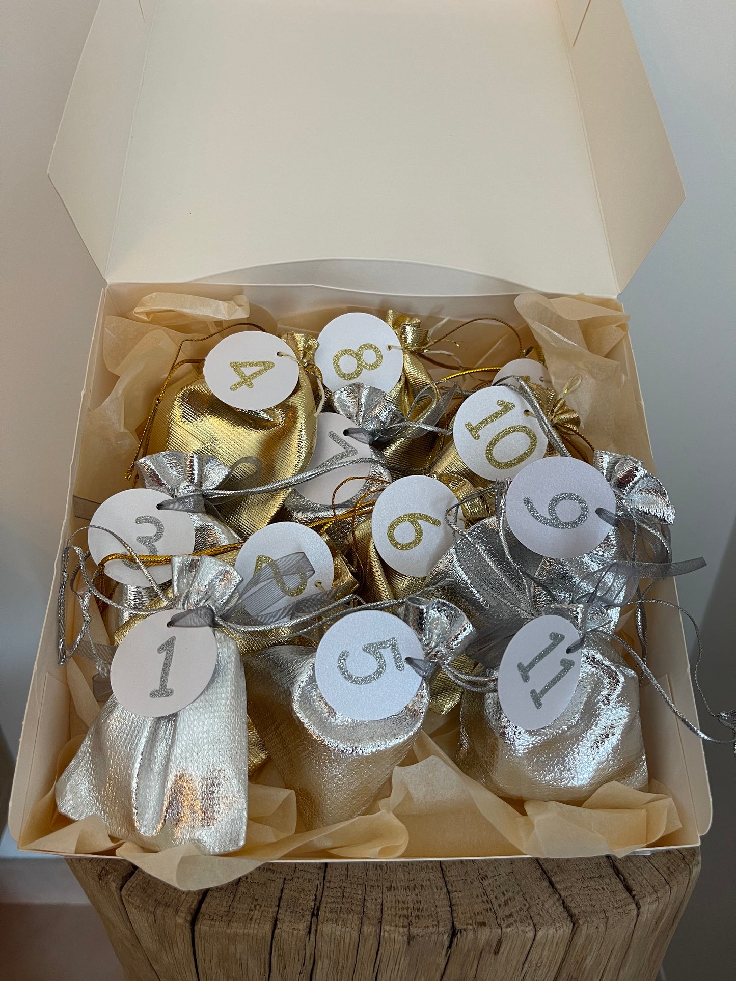 Calendrier de l'Avent 12 cases Mix