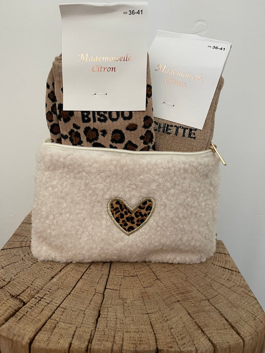 Pochettes et chausettes a paillettes